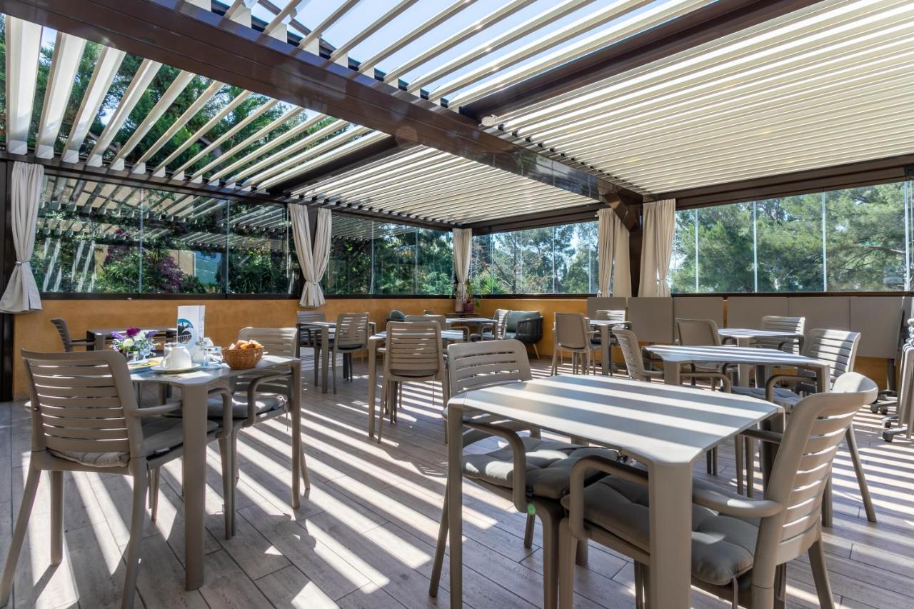 Hotel Corniche Du Liouquet 3*